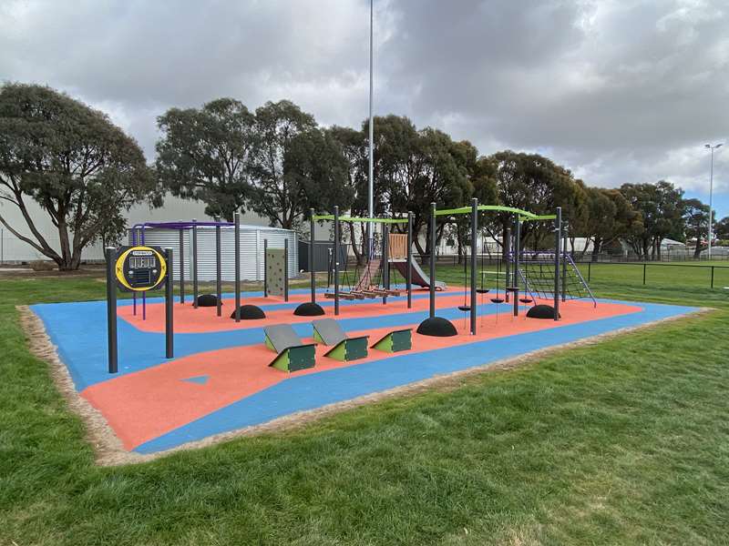 Ararat - Gordon Street Reserve Ninja Warrior Course