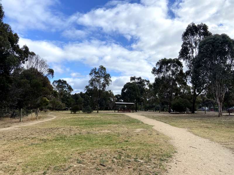 Bendigo - Allingham Reserve Fenced Dog Park (Kangaroo Flat)