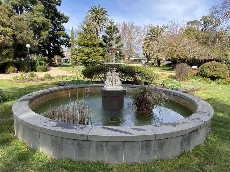 Eaglehawk - Canterbury Park Gardens