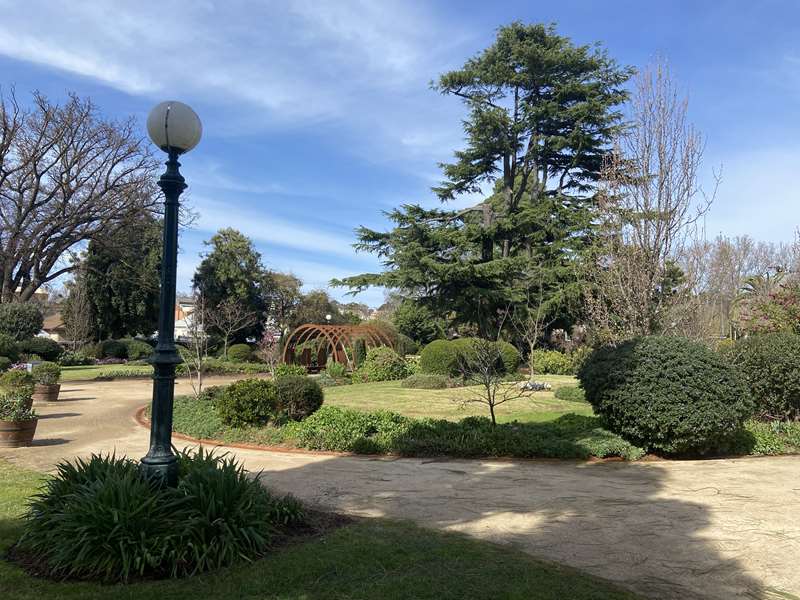 Eaglehawk - Canterbury Park Gardens