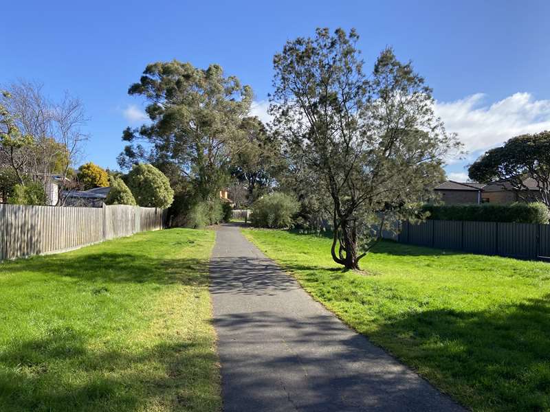 Bushy Creek Reserve Dog Off Leash Area (Box Hill North)