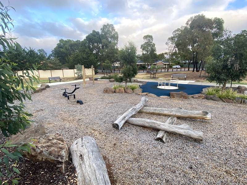Centenary Park Playground, Lagarna Drive, Kurunjang