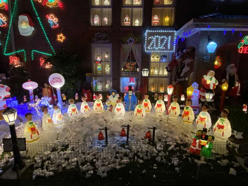 Christmas Lights (10 Pushkin Court, Doncaster East)