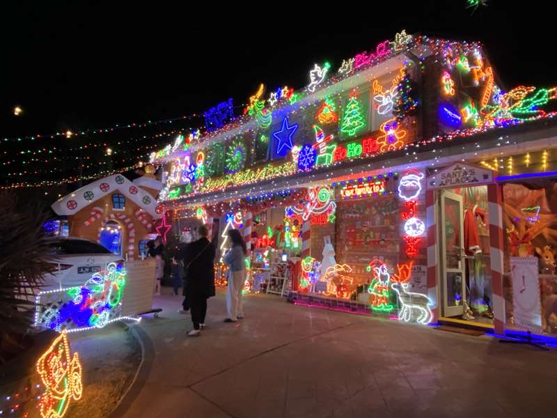 Christmas Lights (11 Rawdon Court, Boronia)