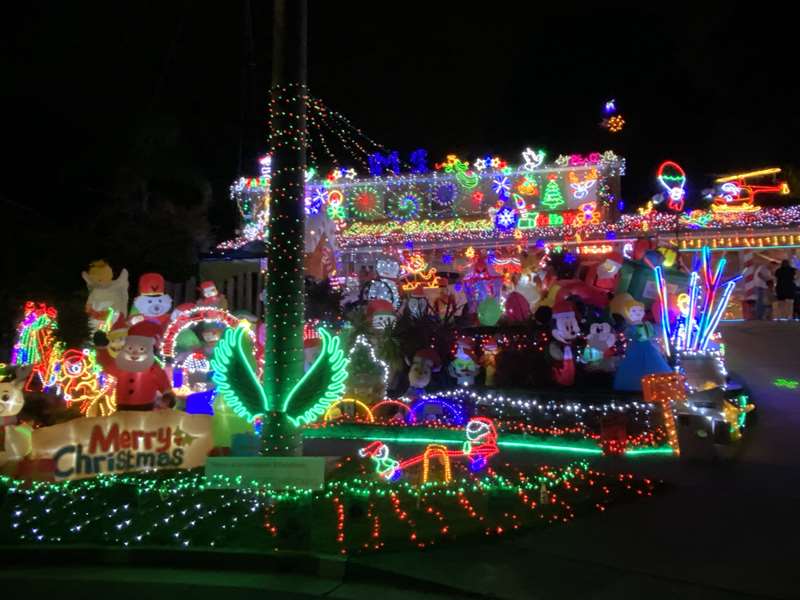 Christmas Lights (11 Rawdon Court, Boronia)