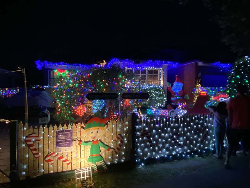 Christmas Lights (35 Fellows Street, Mitcham)