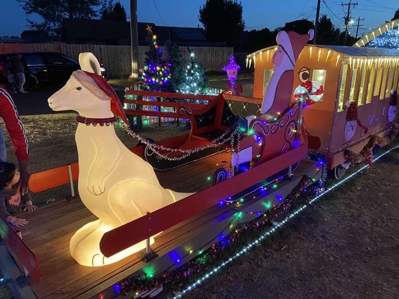 Christmas Lights (9 Aloma Avenue, Wyndham Vale)