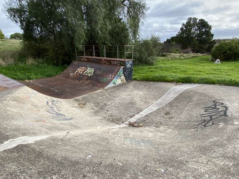 Clunes Skatepark