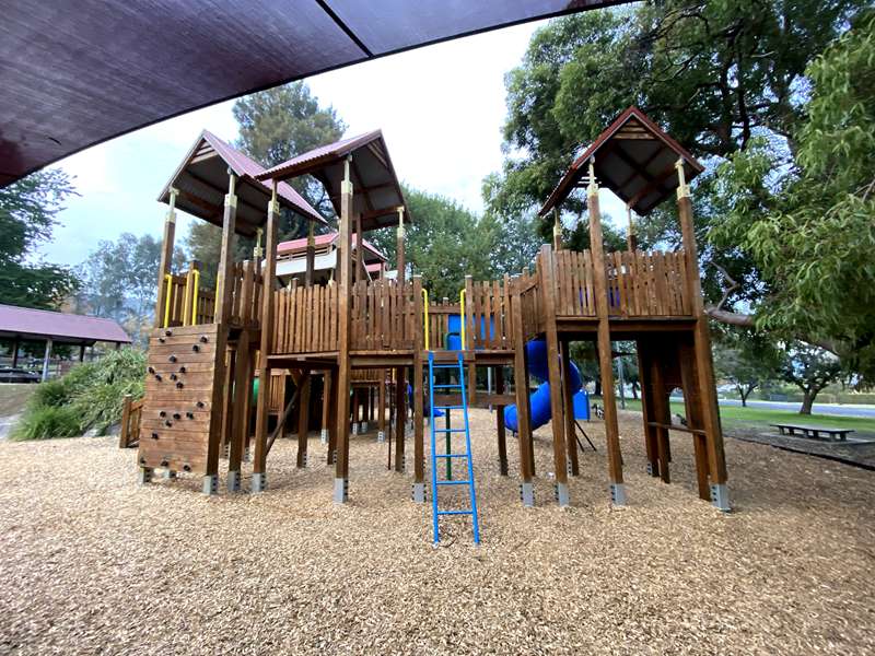 Cundy Park Playground, O'Donnell Avenue, Myrtleford