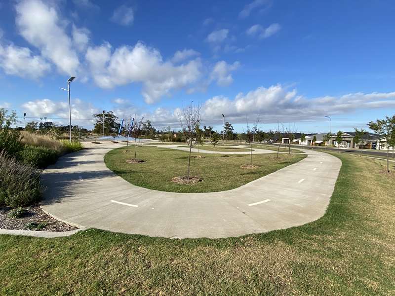 Ferntree Park Playground, Staghorn Way, Drouin - All Playgrounds (Baw ...