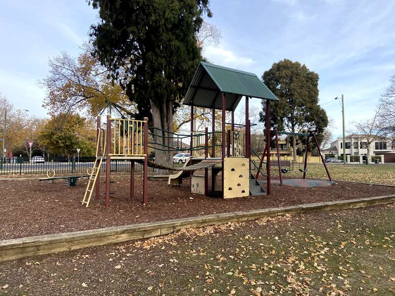 Fountain Point Playground, Wendouree Parade, Lake Wendouree