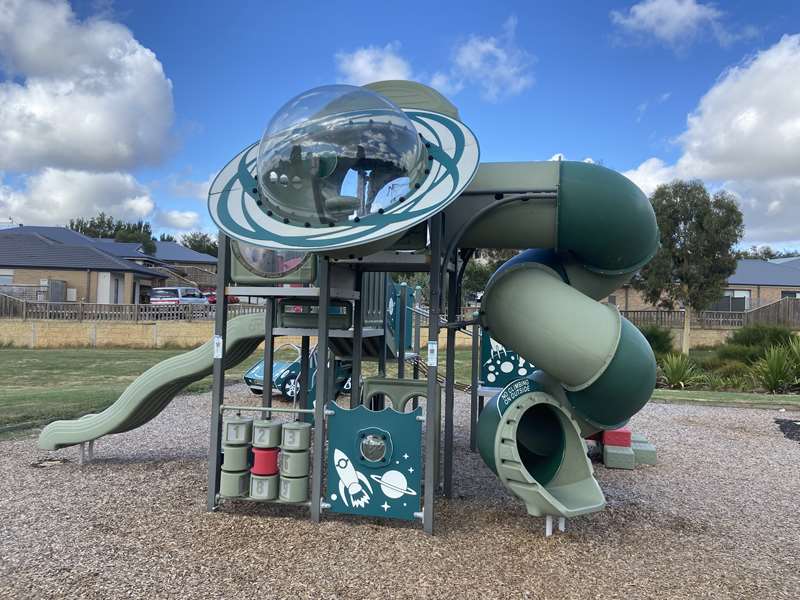 Kestle Park Playground, Opal Court, Warragul - All Playgrounds (Baw Baw ...