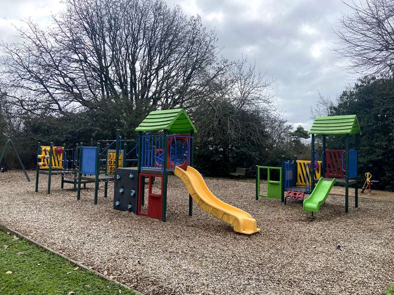 Lakes and Craters Holiday Park Playground, Cnr Park Lane and Park Road, Camperdown