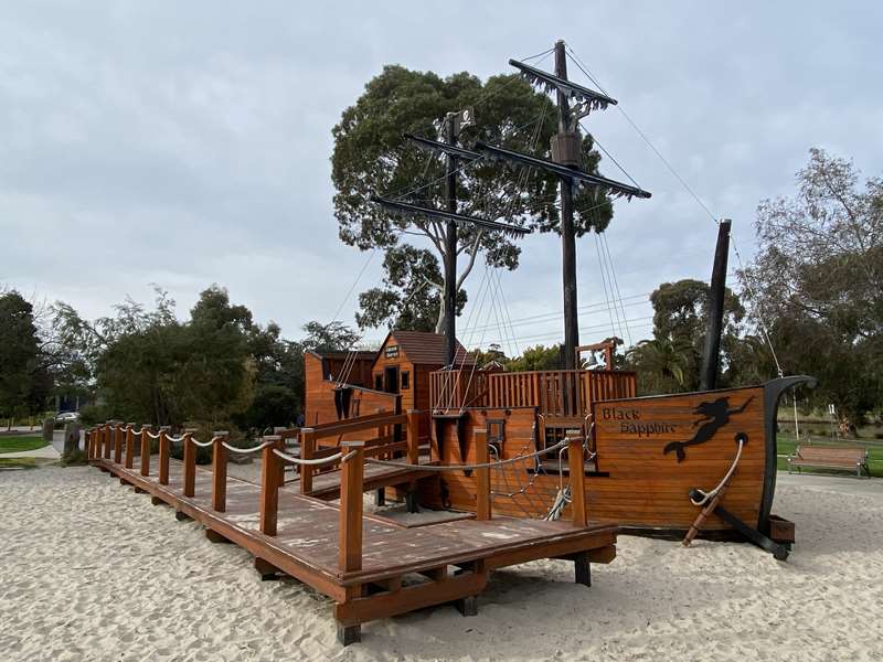 Maribyrnong River Loop Walk (Aberfeldie)