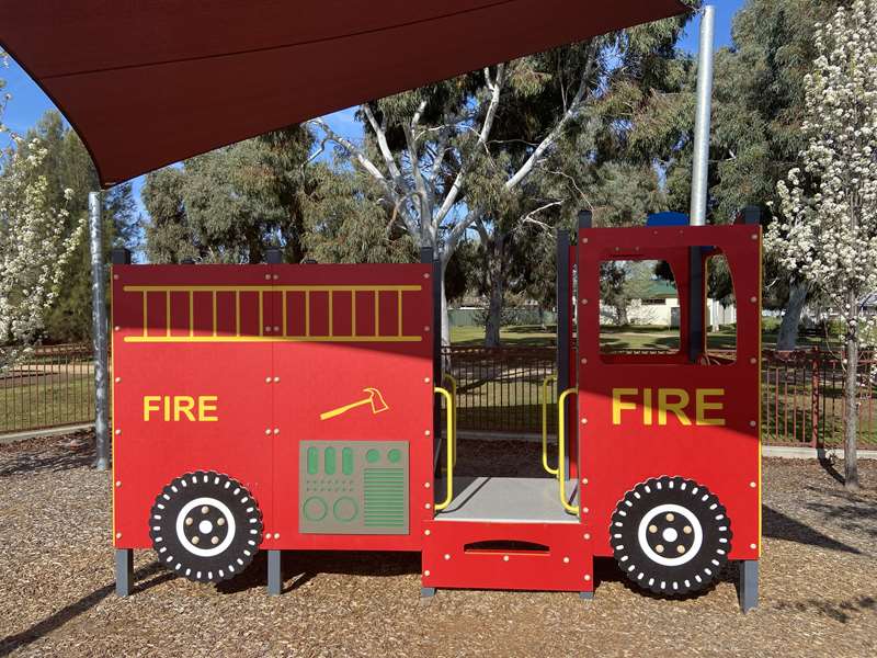 Market Reserve Playground, Birch Street, Carisbrook