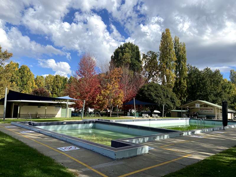 Myrtleford Outdoor Swimming Pool