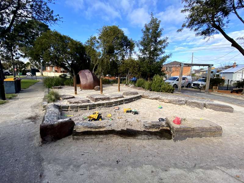 Penders Park Playground, St David Street, Thornbury