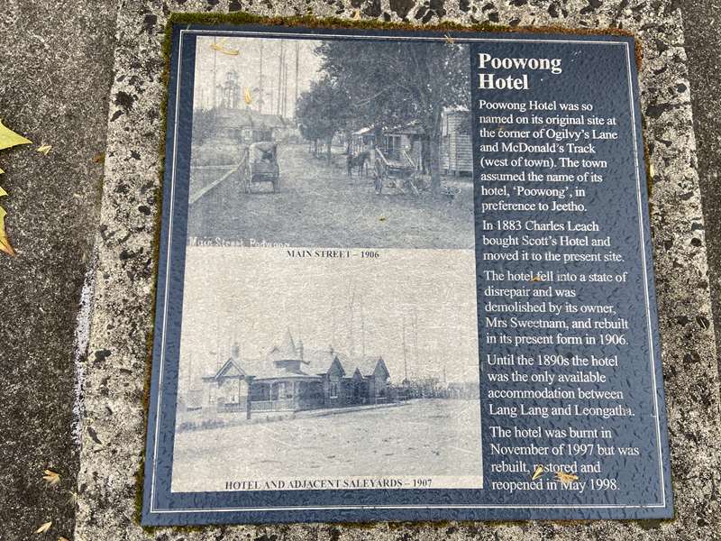 Poowong - Pioneer Pack Horse & Historical Plaques