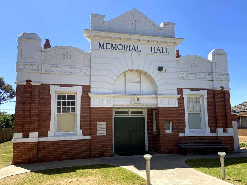 Pyramid Hill Historical Plaques Walk