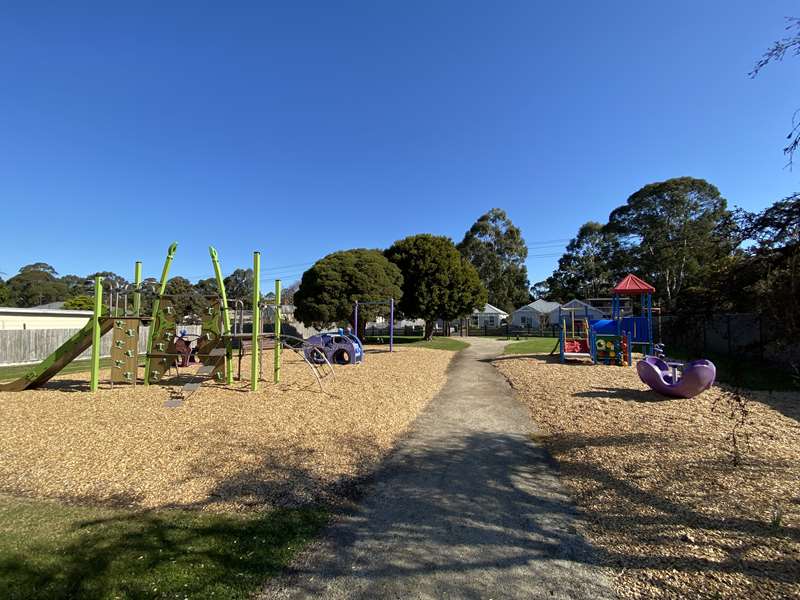 Station Road Playground, Foster