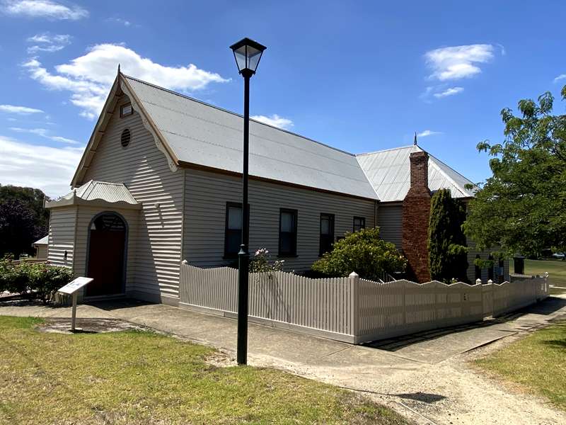 Toongabbie Heritage Town Track