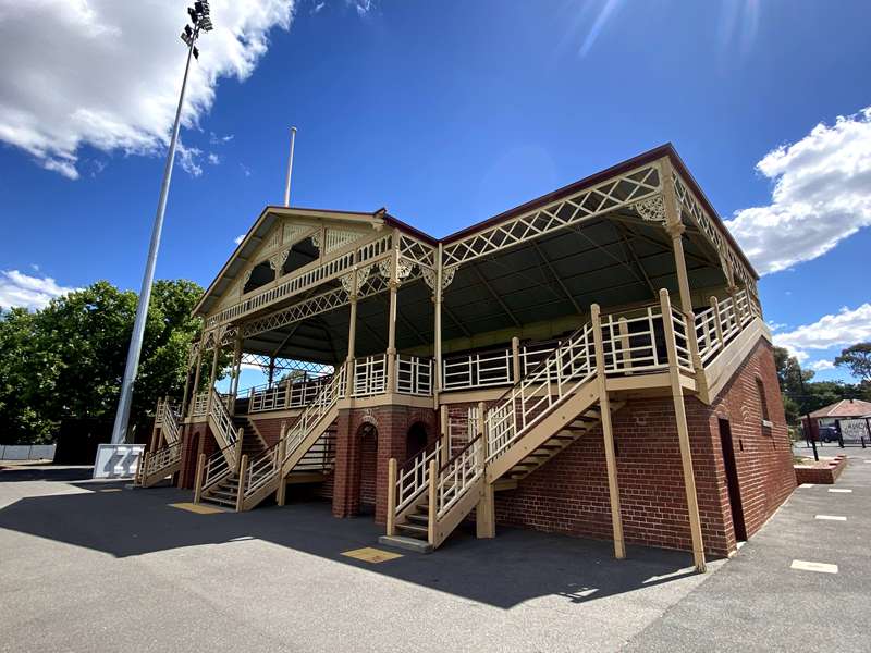 Bendigo - Celebrate Vahland Heritage Driving Tour (Eaglehawk)