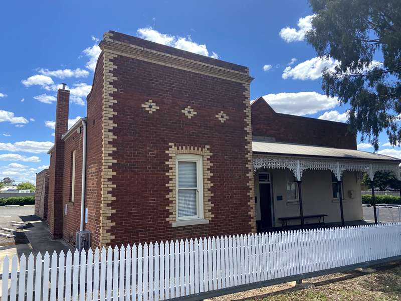 Bendigo - Celebrate Vahland Heritage Driving Tour (Eaglehawk)