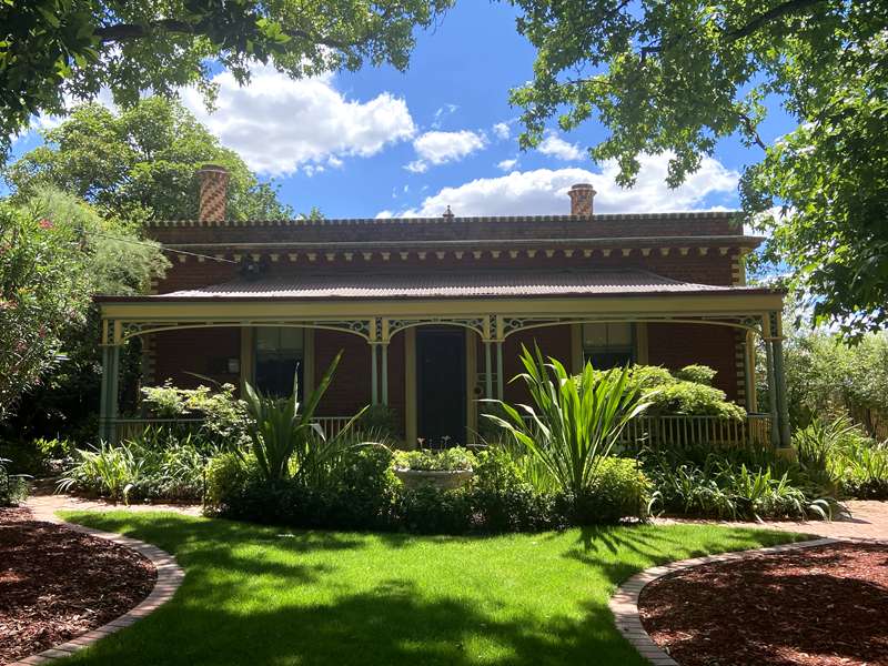 Bendigo - Celebrate Vahland Heritage Driving Tour (Eaglehawk)