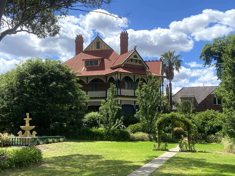 Bendigo - Celebrate Vahland Heritage Driving Tour (East)