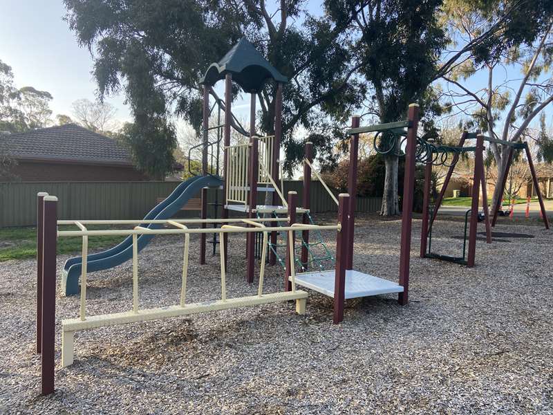 Warranwah Drive Playground, Strathdale