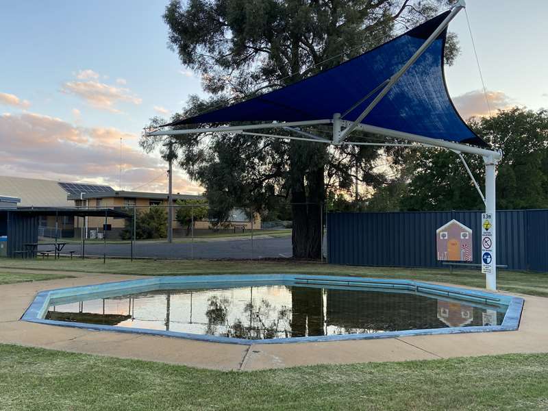 Wedderburn Swimming Pool